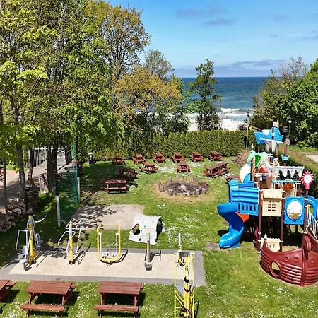 Comfortable Homes, Right By The Hébergement de vacances