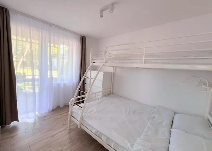 Comfortable Homes, Right By The Hébergement de vacances